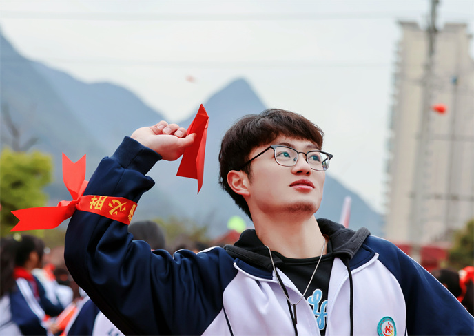 1710485691285558.jpg d8ae8db12c4f6941f20afbfe54522c6.jpg