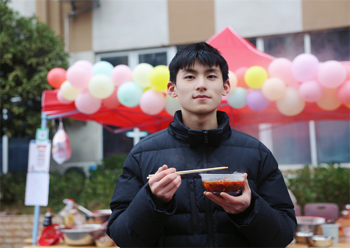 1734919321390427.jpg c1b194d578e420ab92a53d6d635ceee.jpg