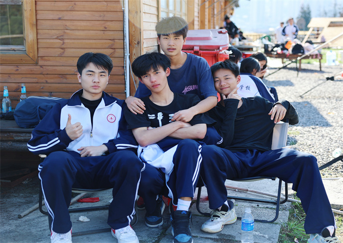 1743149152722288.jpg cf5b53a556bf50032223abe26ebe865.jpg